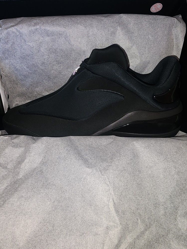 Shai 001 Charm Black 