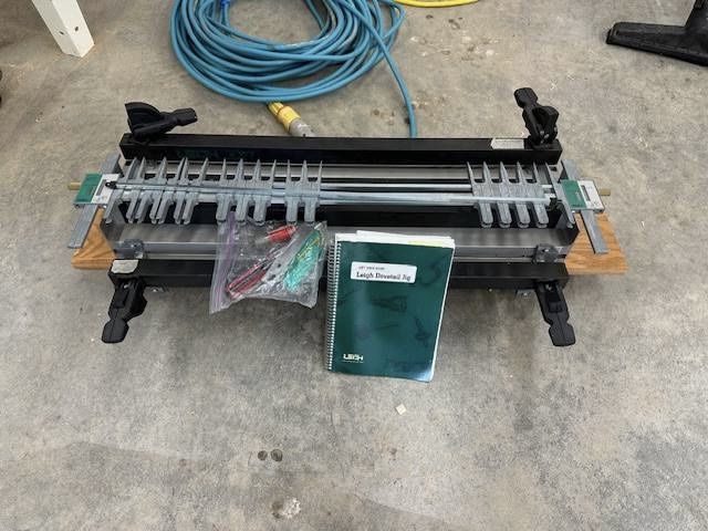 Leigh D4 Dovetail Jig + Bit + Manual – $200 (Rainier, WA)