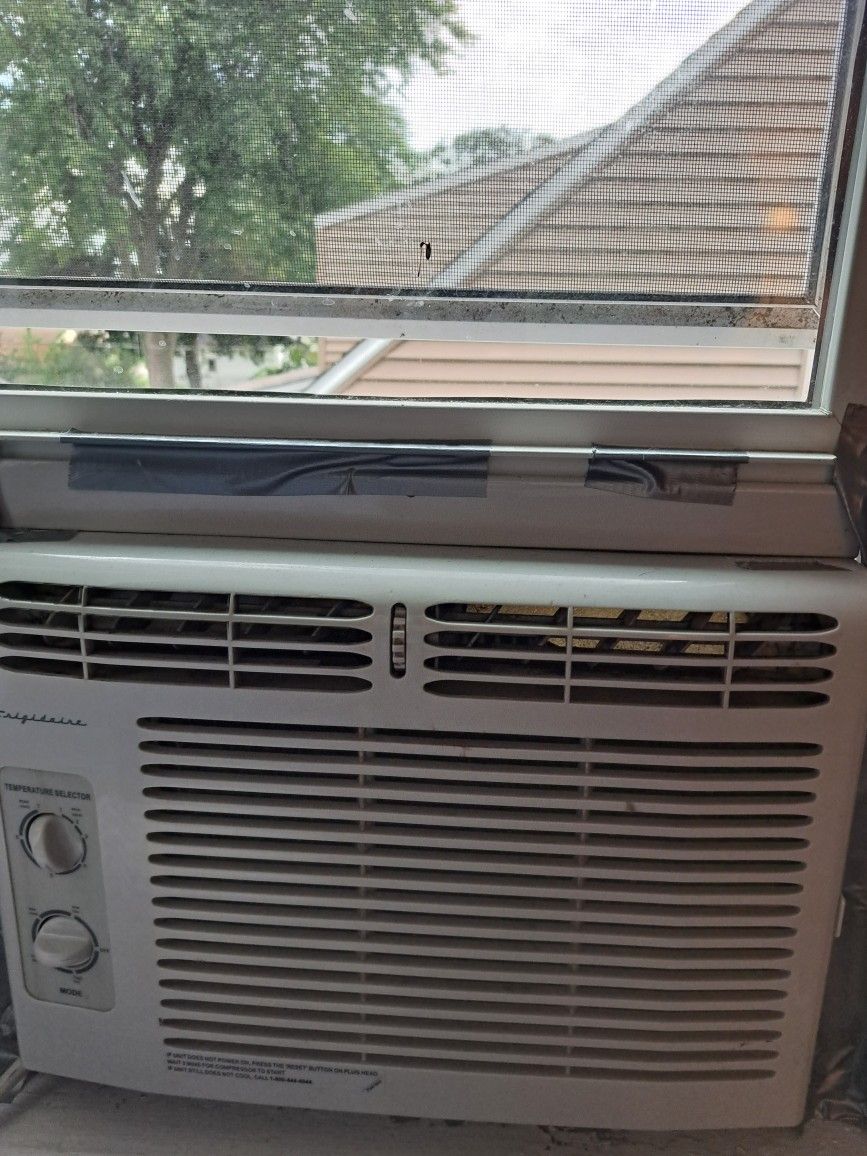 Air Conditioners. 2 5,000 Btu. Both Blow Ice Cold. One Is Missing Side Vents