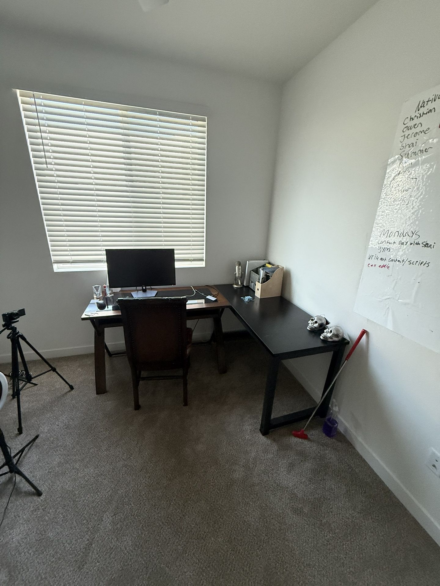 Office Desks And Chair 