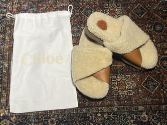 See By Chloé Luminous Ochre Wavy Shearling Slides Women’s Size 7.5