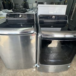 LG 5.7 CuFt Mega Capacity Washer & 9 CuFt Dryer Set