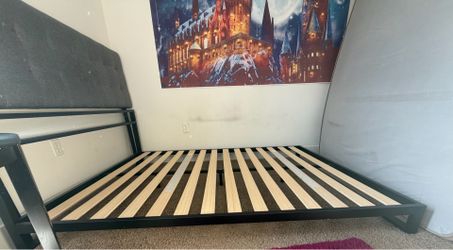 Zinus Inc. Metal Bed Frame