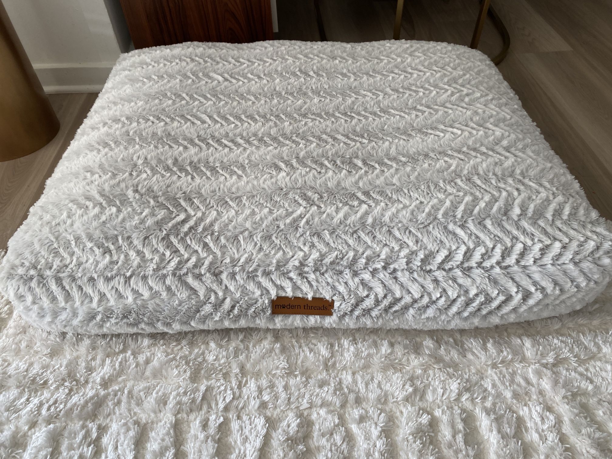 Luxury Plush Dog Bed - New