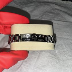Luis Vuitton Bracelet 
