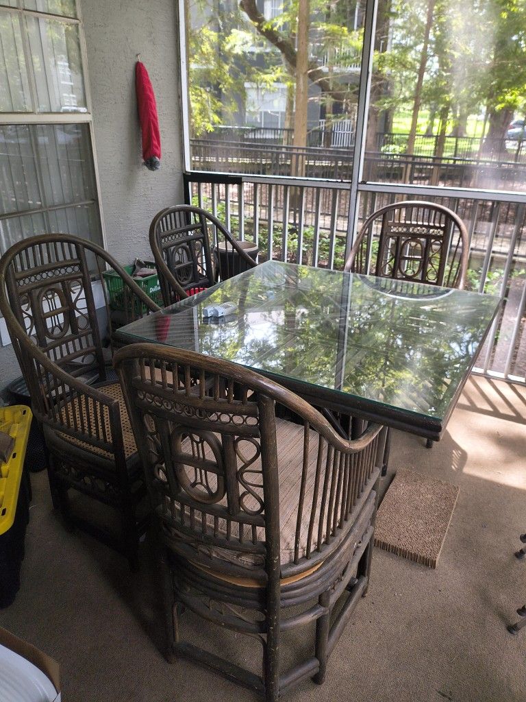 4 Seat Black Bamboo Glass Top Patio Set