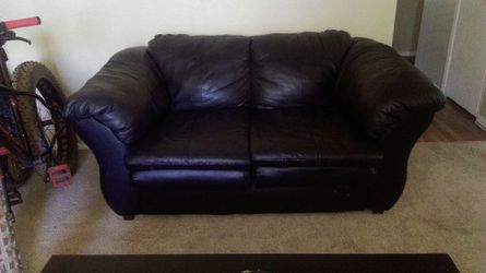 Black Leather Love Seat!