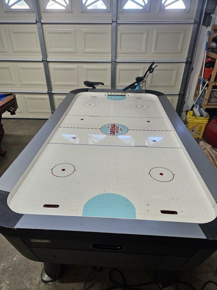 Air Hockey Table
