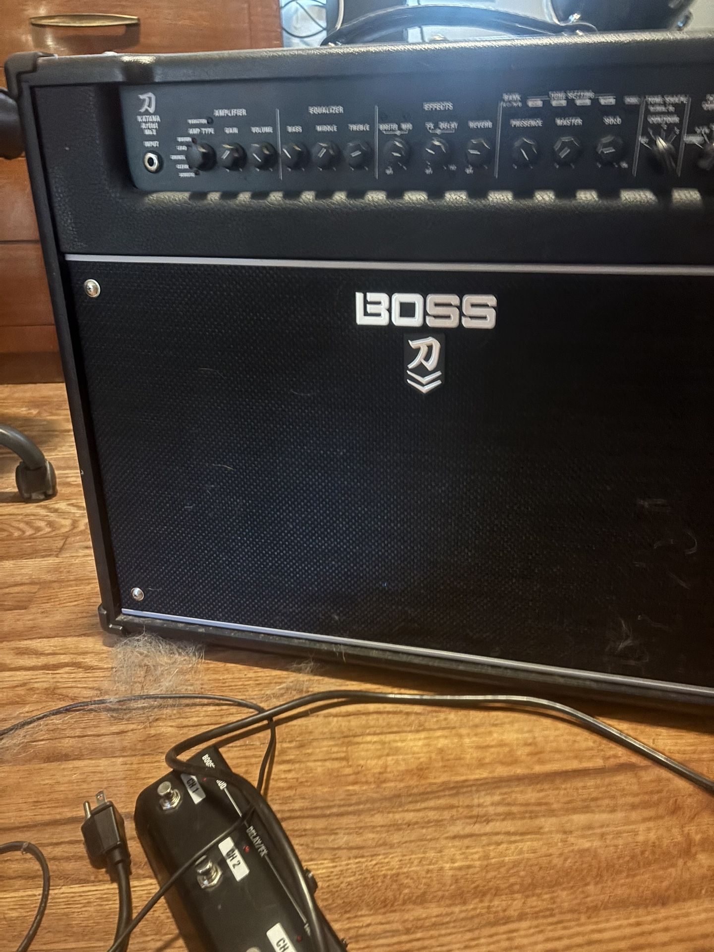 Boss guitar amp and foot switch