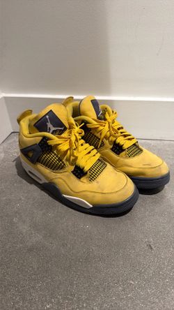 Retro Jordan 4 Lightning (9.5)
