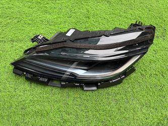 Tesla Model 3 Left Driver Side Headlight Luz Izquierda Chofer 2024 2025 2026 2027