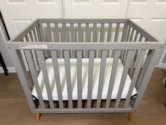 Mini Crib