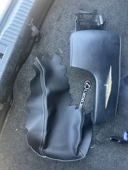 Lexus Armrest