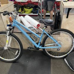 Diamondback 27.5” 24 Speed Mountain Bike 