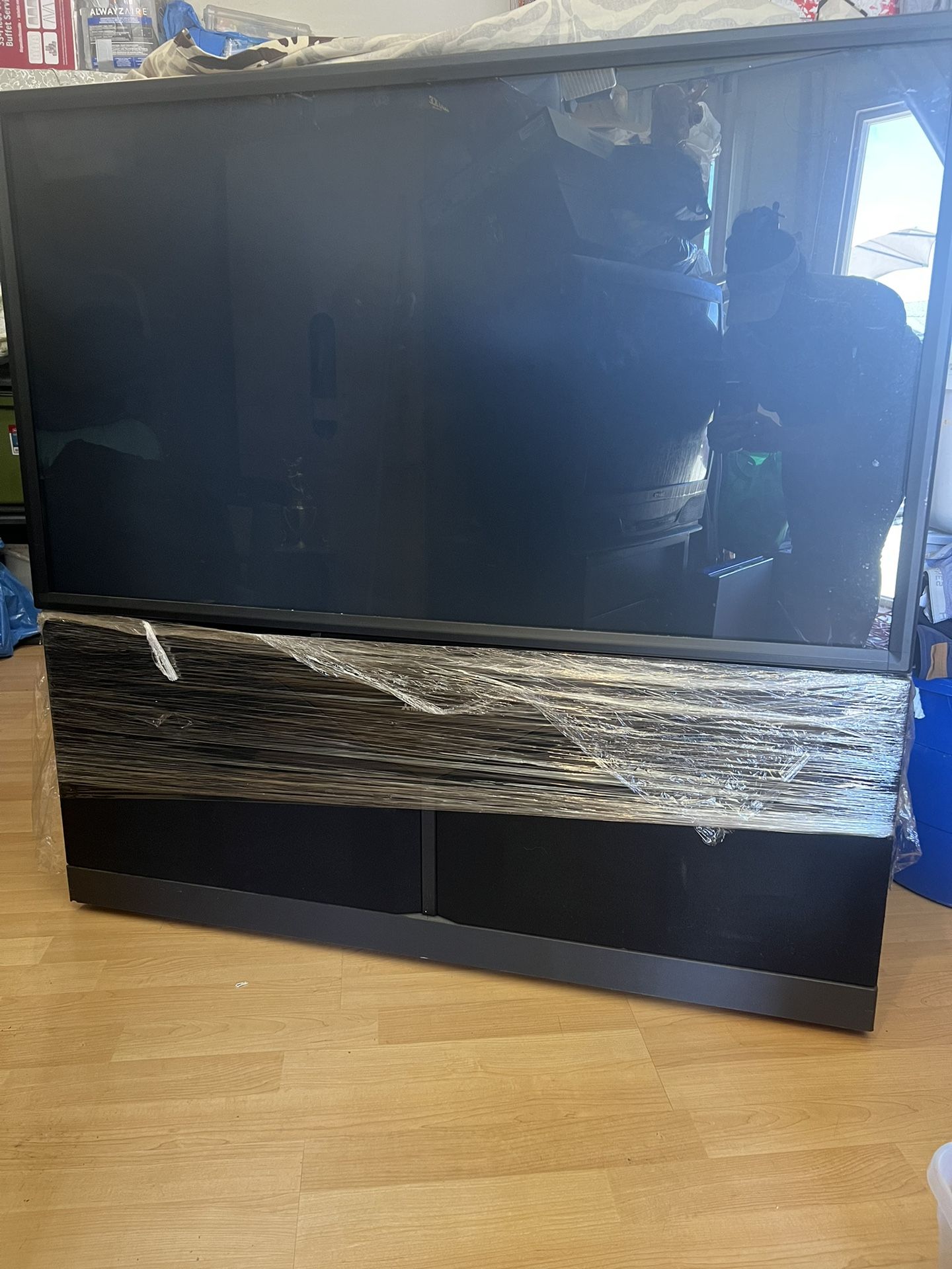 TV