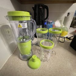 Magic Bullet Party Blender. Drink Mixing System Lime Green In Color. 