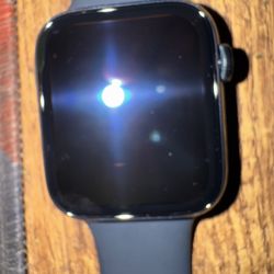 Apple Watch SE 3 For Sale With Box And Charger