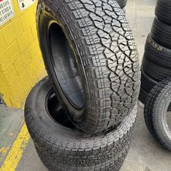 275/60/20 used set ( Goodyear A/T )