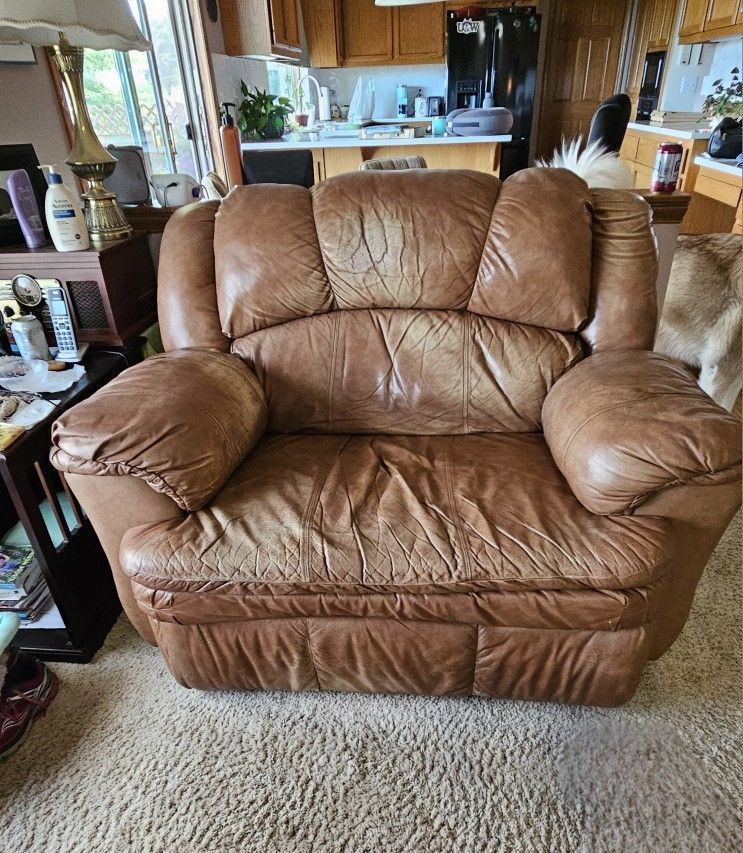 FREE - Wall Hugger Over Sized Chair