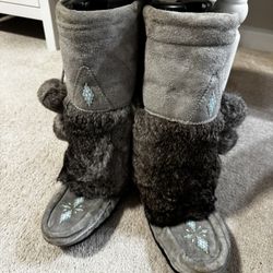 ❄️ Grey Rabbit Fur Mukluks – Warm, Stylish Winter Boots