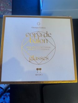 Set of 2 wine glasses