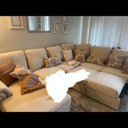 Sectional Couches 
