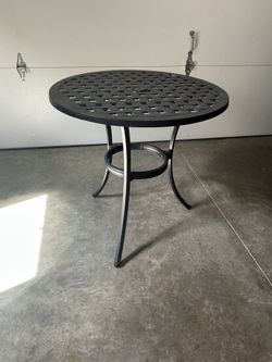 Round Black Metal Outdoor Bistro Table