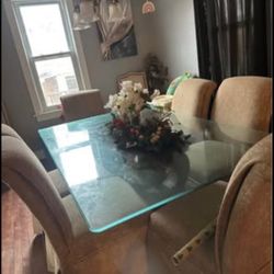 Glass table with 6 chairs 