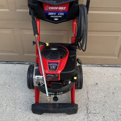 Troy-Bilt XP Briggs and Straton 2800 PSI 8.5 HP 190 cc 2.5-Gallon-GPM Water Gas Pressure Washer Home Work Shop Business Tool