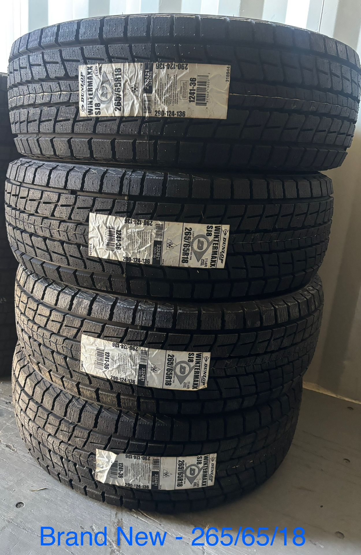 (4) - 265/65/18 Dunlop Winter Maxx SJ8 Snow Tires