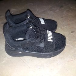 Puma Kids Sneaker Size 5