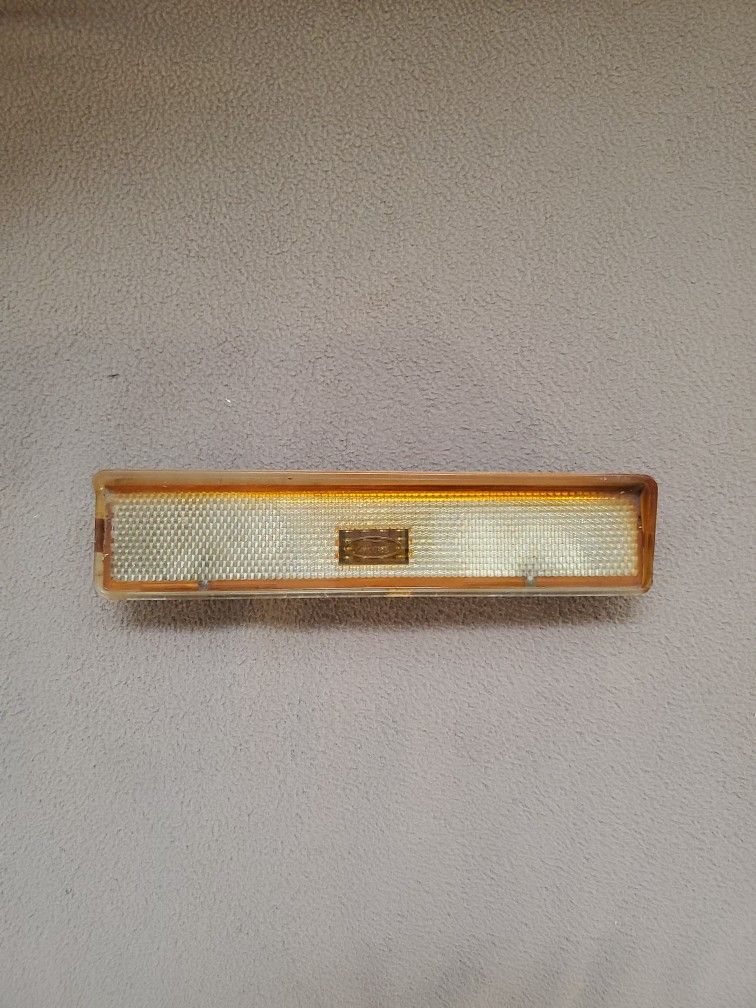 1980-86 Ford Bronco Passenger Corner / Light Side Marker