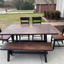 Selling Solid Wood Dinning Room Table