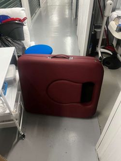 Maternity massage table