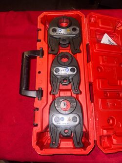 MILWAUKEE Shop Milwaukee 1/2 in. - 1 in. IPS-P Black Iron Pipe/Steel Press Jaw Kit for M12