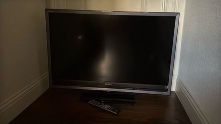 42” SONY TV with Remote