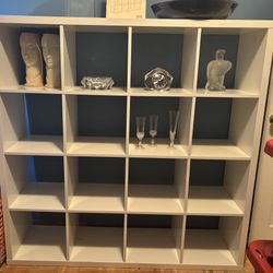 IKEA WHITE  KALLAX  FOR PiCK UP-QUEENS