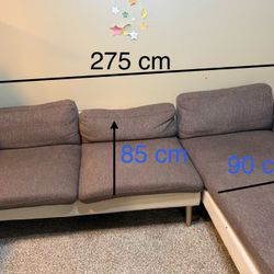 🛋️ Modern L-Shaped Sectional Sofa – Excellent Condition  