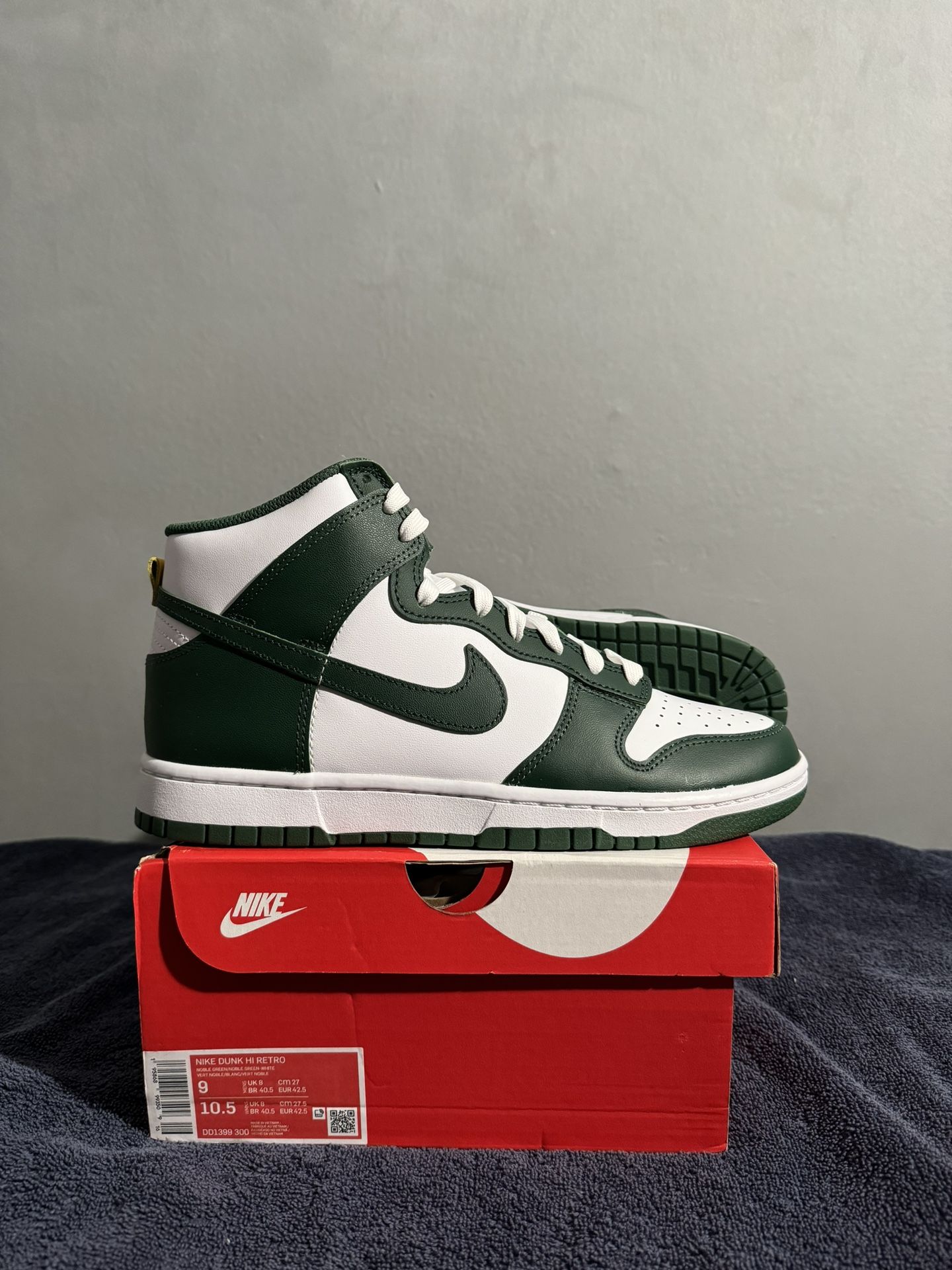 Nike Dunk High Australia Size 9 Men