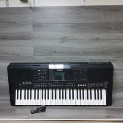 Yamaha Psr-e463 Electronic Keyboard Portatone Synthesizer 61 Keys With Box 