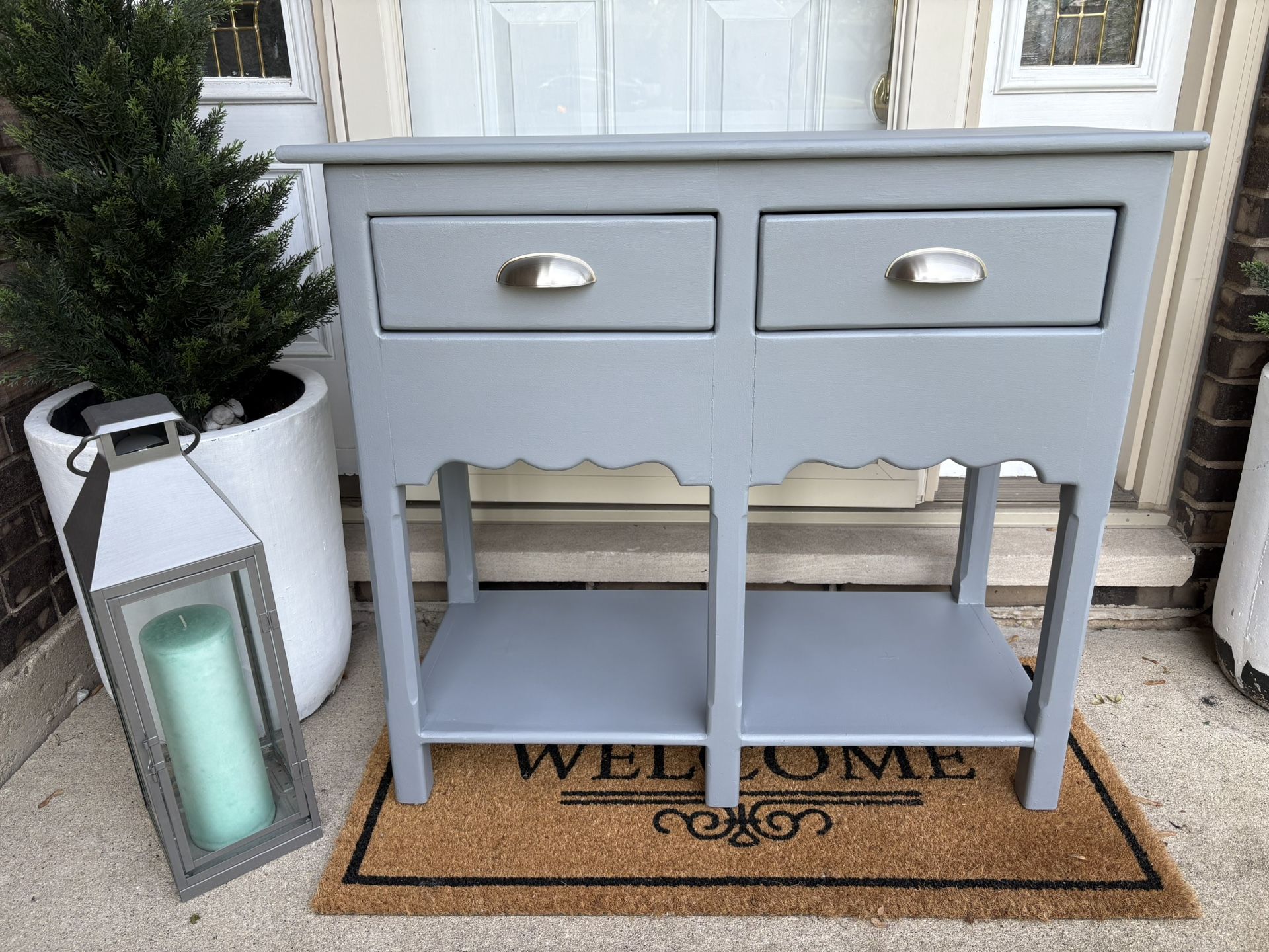 Shabby Chic Gray Table