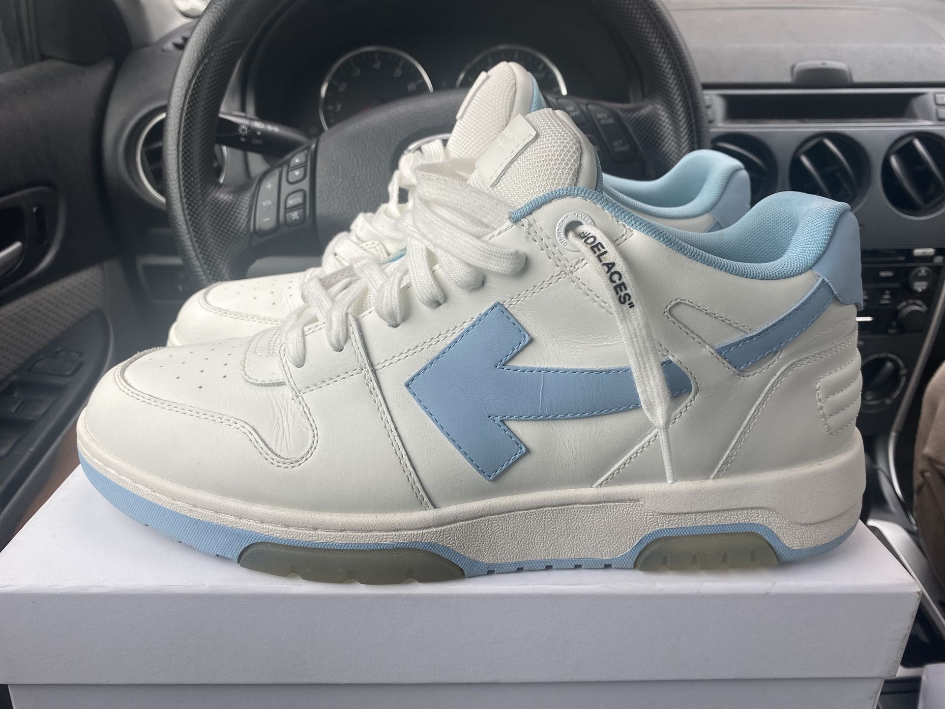 Off White Out Of Office Size 13