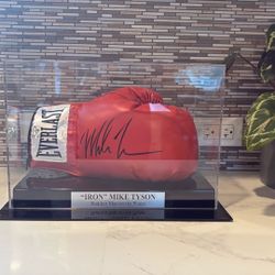 Authentic Iron Mike Tyson Autographed Everlast Glove In Case