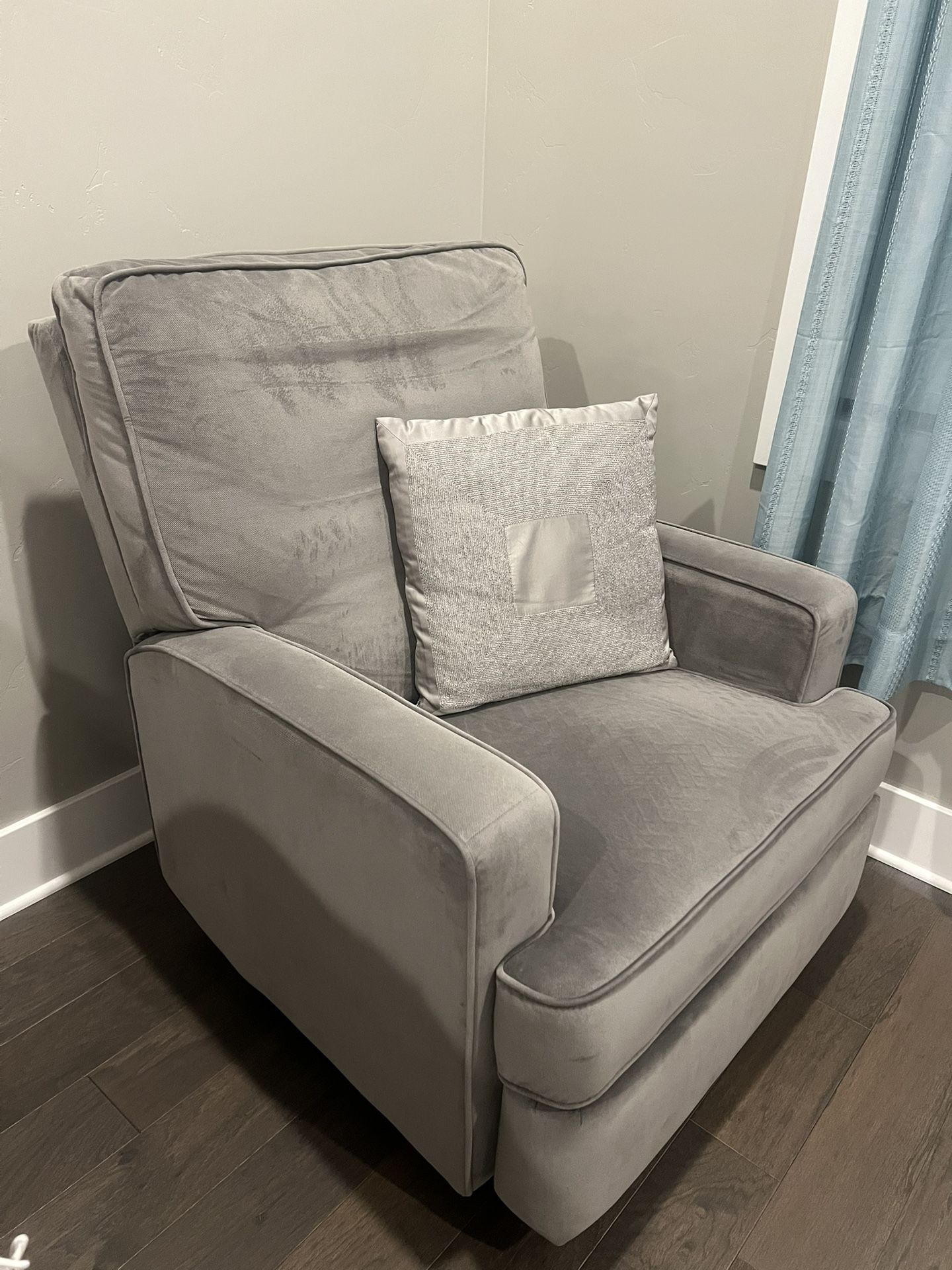 Recliner Chair