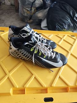 Nike Football Cleats Black White Size 10.5