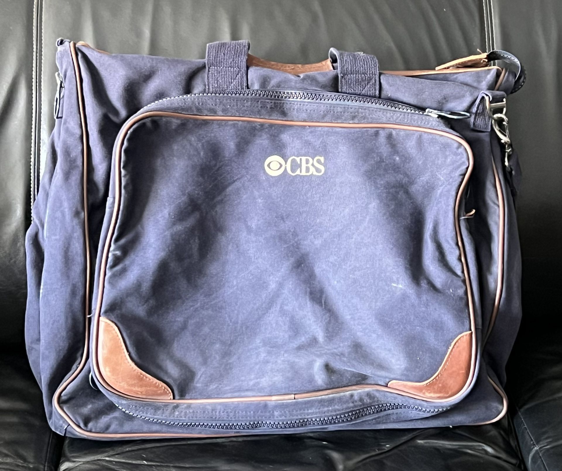 Lands End Canvas Garment Bag w/CBS Logo