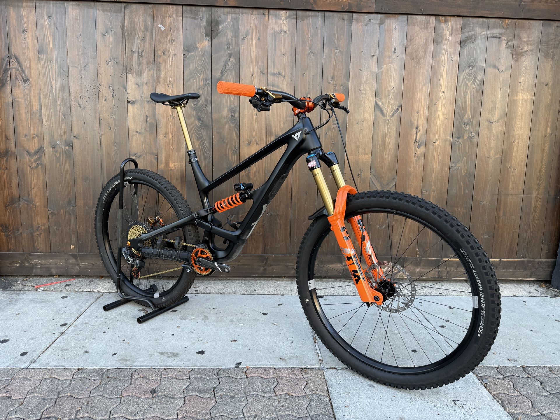 YT Capra Core 4 XL Enduro Mountain Bike