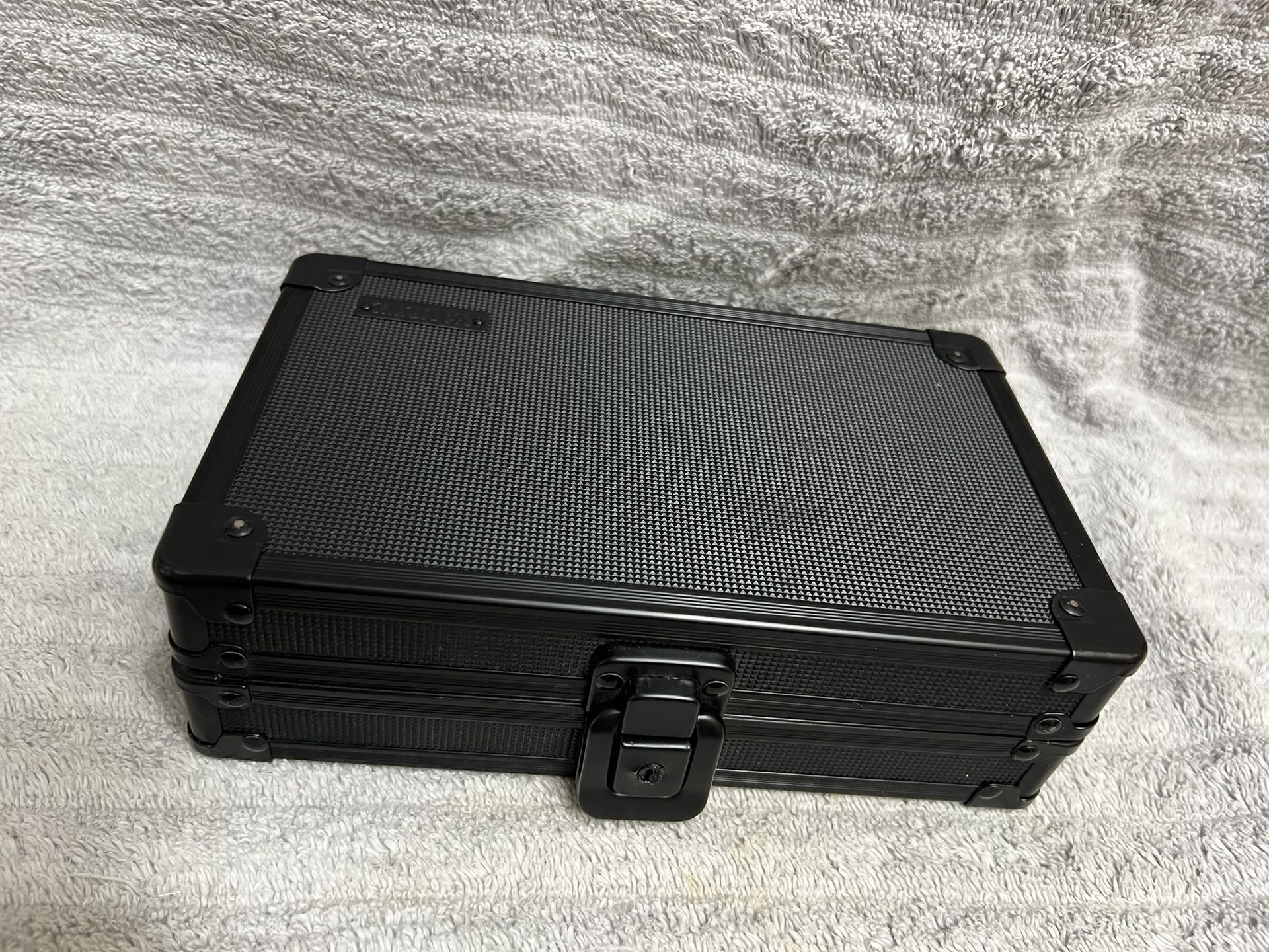 Vaultz Box