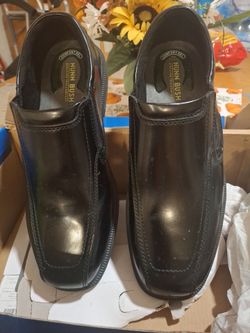 Men's dress shoes