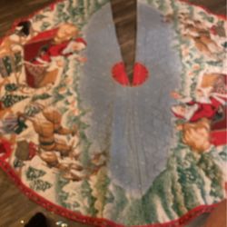 Tree skirt